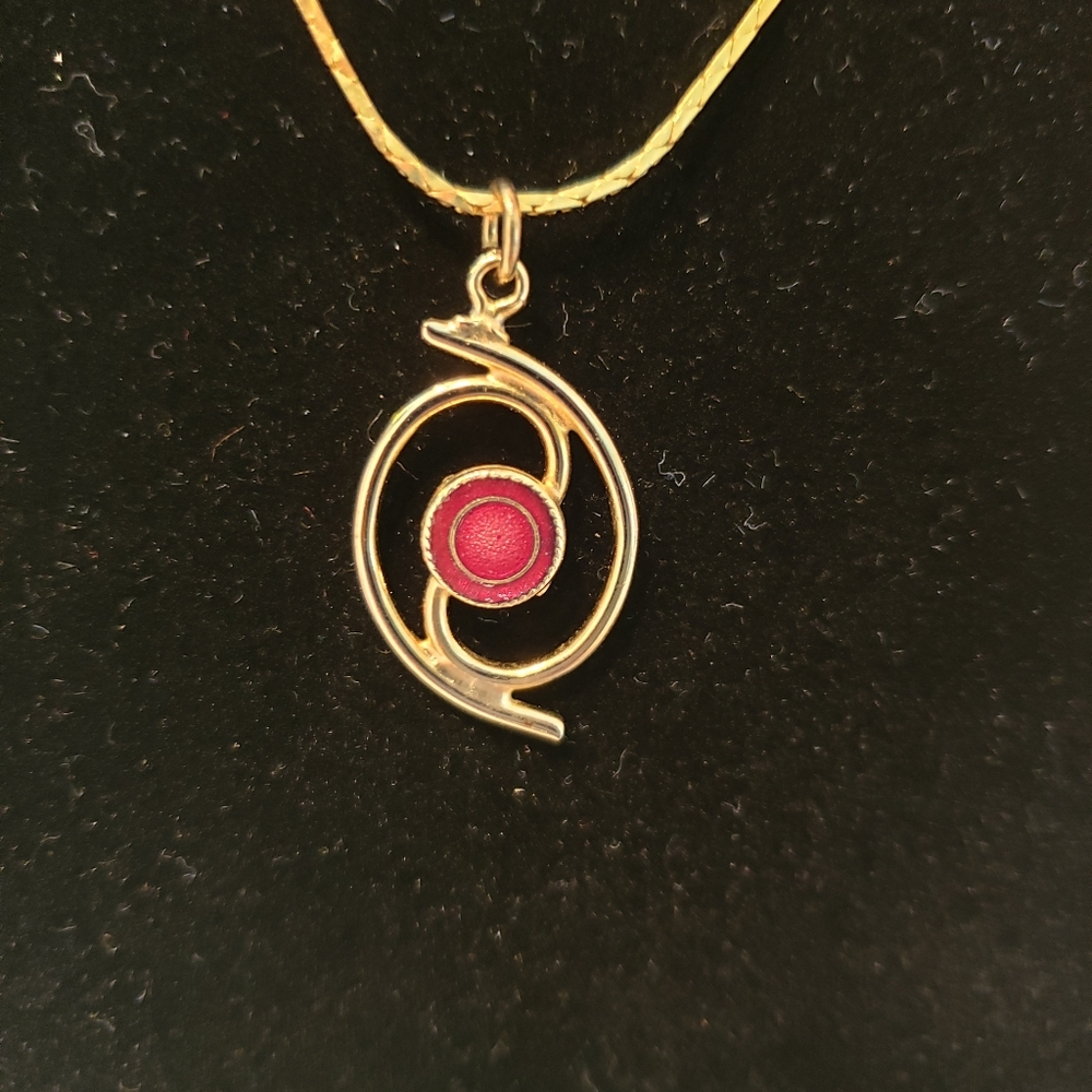 Vintage Pendant Necklace